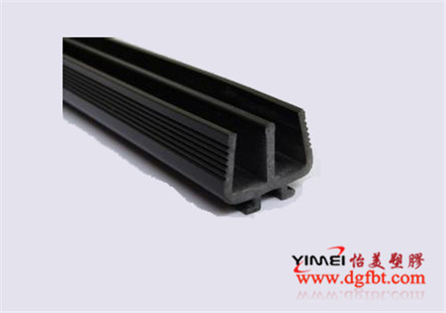 PVC异型材YM01116